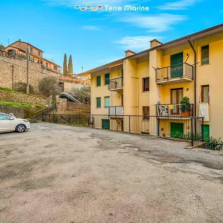 Twilight, Terre Marine *