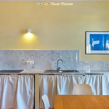 Twilight, Terre Marine Apartment *